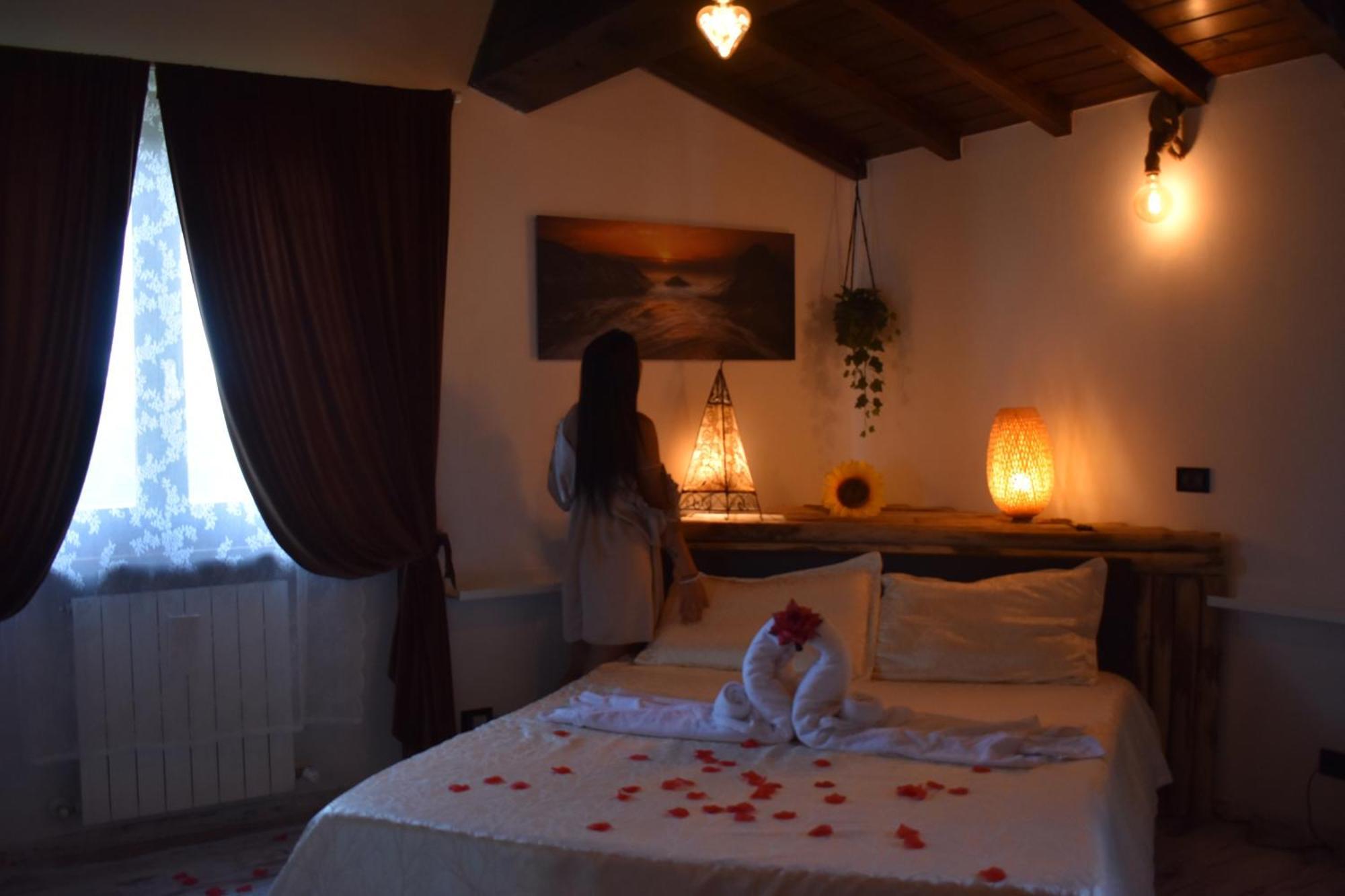 Essenziale Bed & Breakfast Castell'Anselmo ภายนอก รูปภาพ