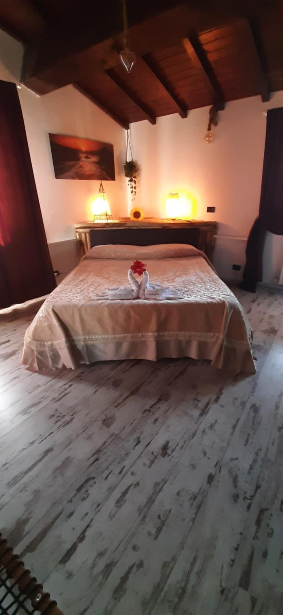 Essenziale Bed & Breakfast Castell'Anselmo ภายนอก รูปภาพ